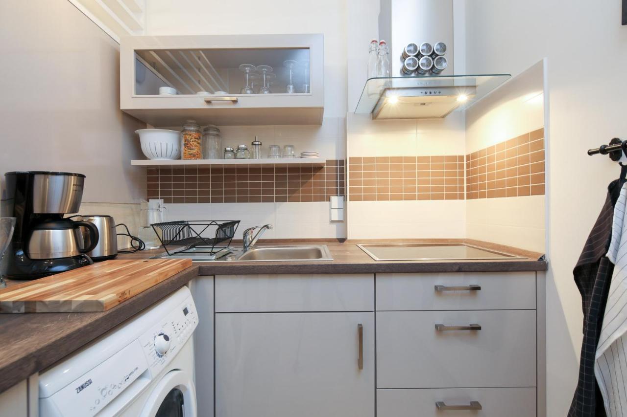 4 Personen Altbau nahe Kurfürstendamm Berlin Exterior foto